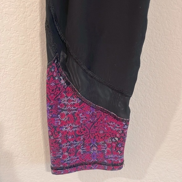 Gaiam Women’s Leggings Medium Pink & Purple Yoga Workout Athleisure - Picture 6 of 13